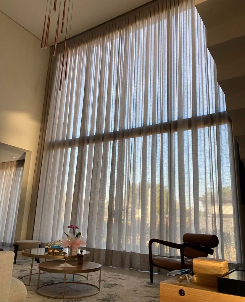 Ambiente com cortina sob medida Decorlive